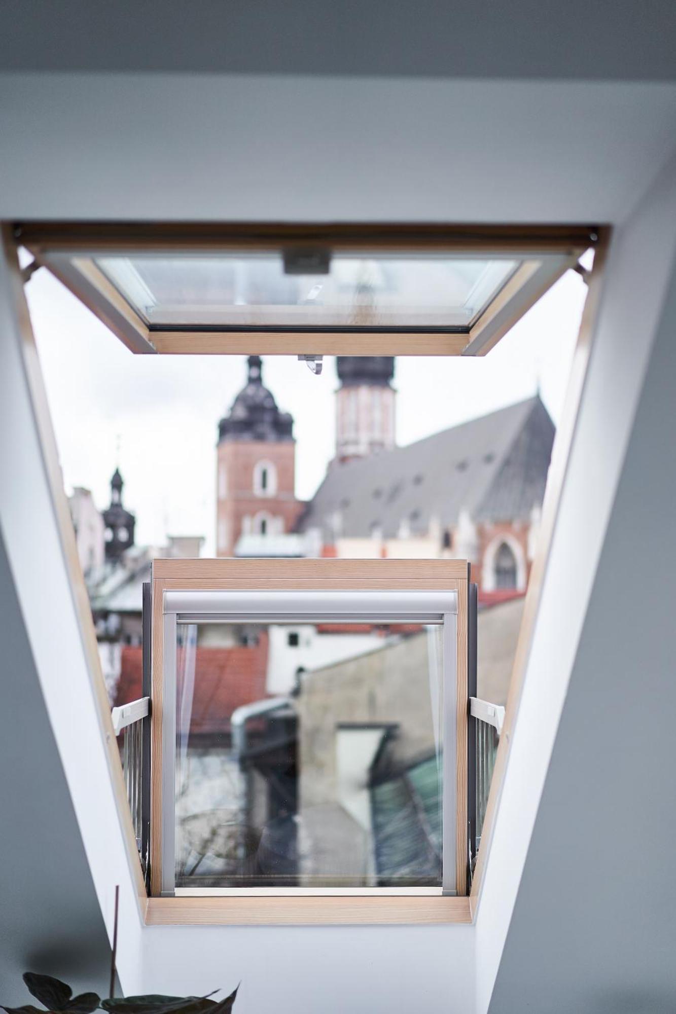 Unique Design Loft In Middle Of Centre Of Old Town With Netflix Apartment Красков Екстериор снимка