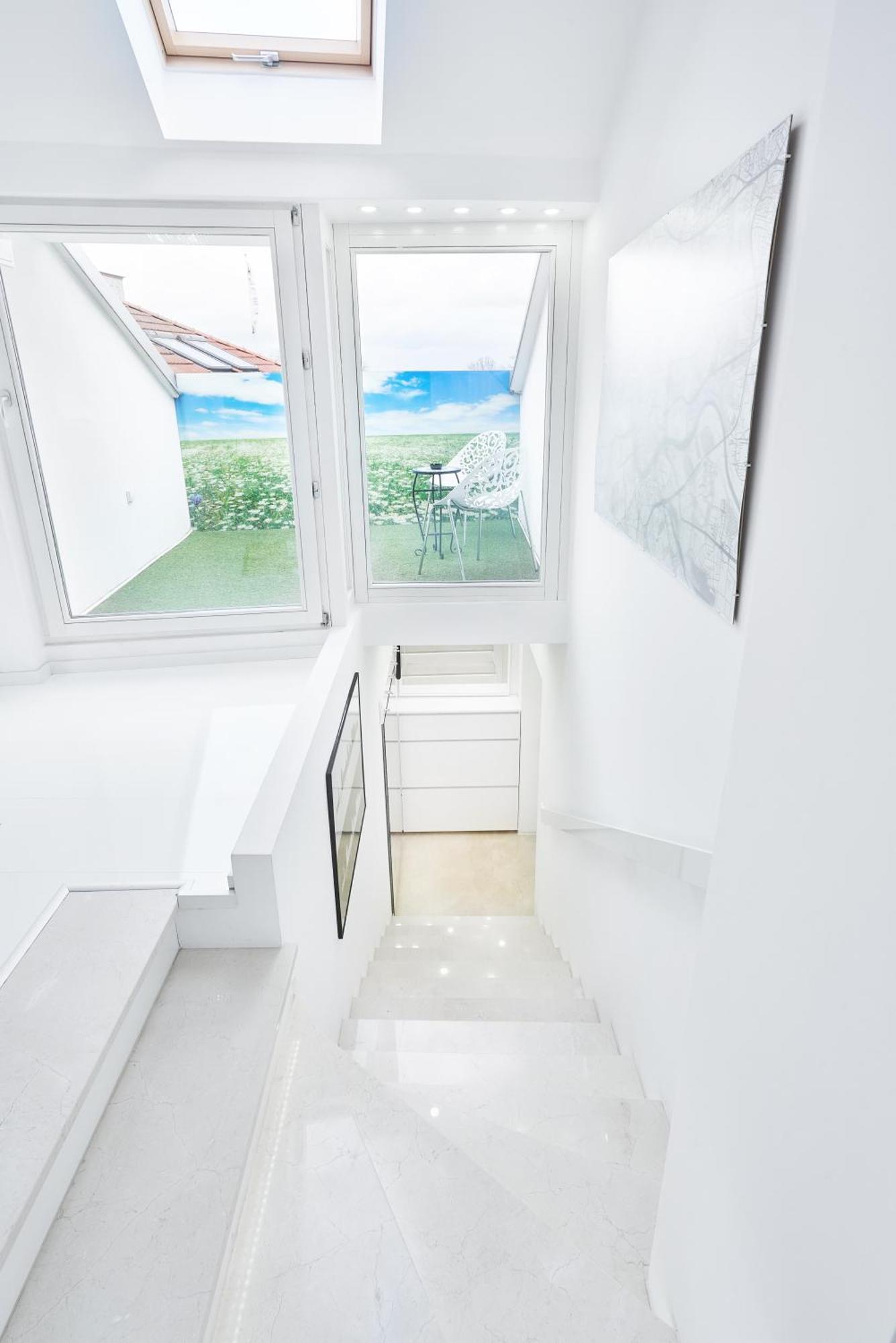 Unique Design Loft In Middle Of Centre Of Old Town With Netflix Apartment Красков Екстериор снимка