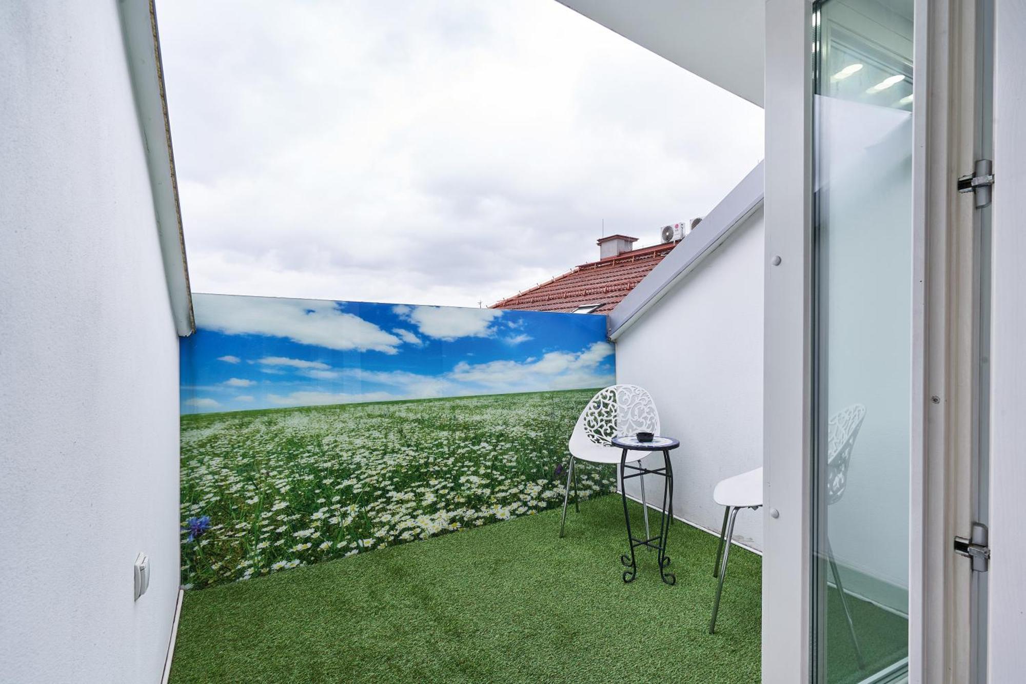 Unique Design Loft In Middle Of Centre Of Old Town With Netflix Apartment Красков Екстериор снимка